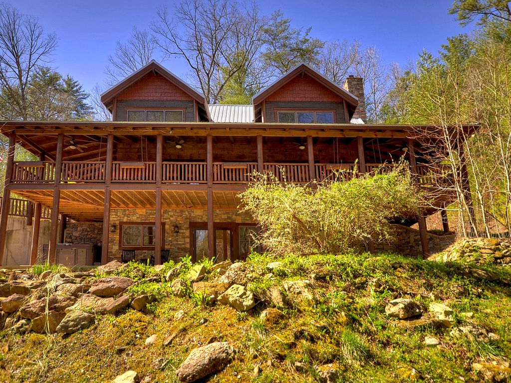 Clear Creek Lodge in Ellijay, GA Clements Family Vacation Rentals