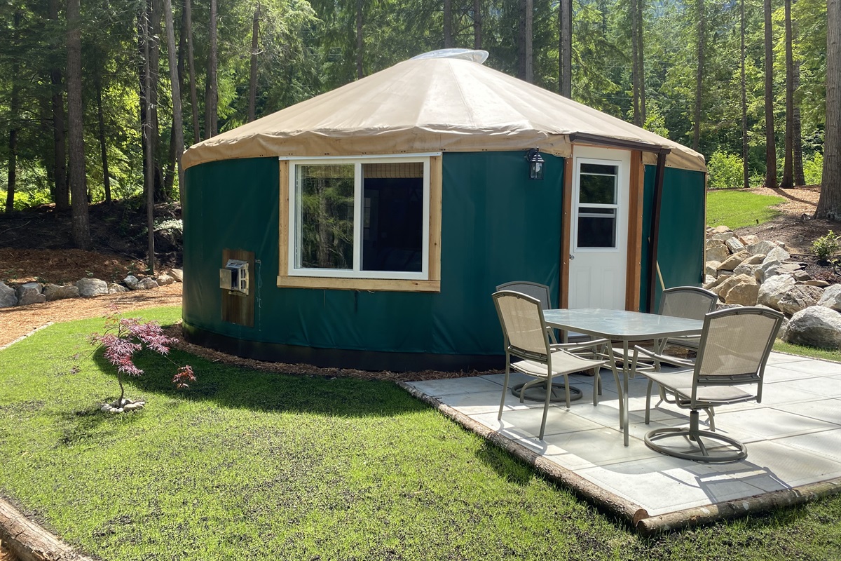 Silver Mountain Yurt - Rock Island Resort