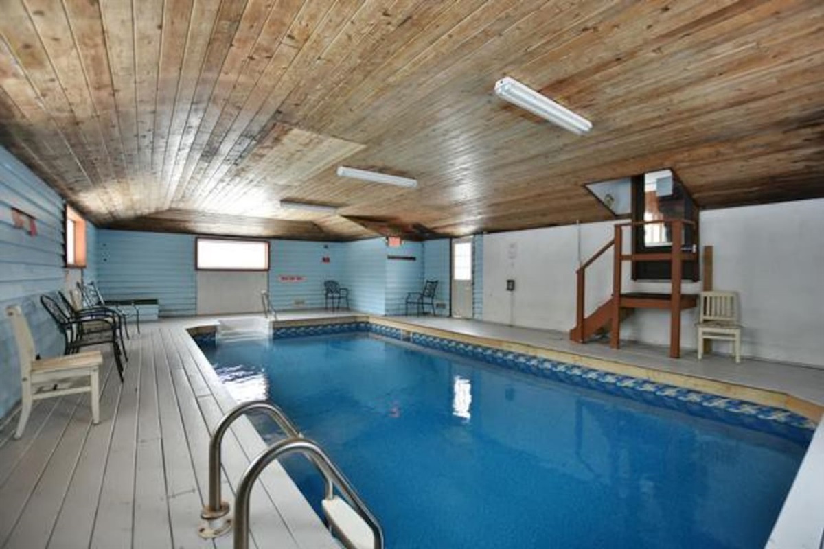 1882-8 Bedroom Chalet With Private Indoor Pool (6860 