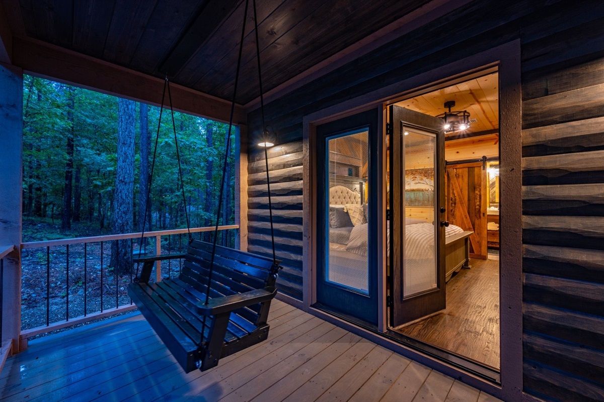 Tranquil Timbers Retreat - Luxury Cabins of Hochatown