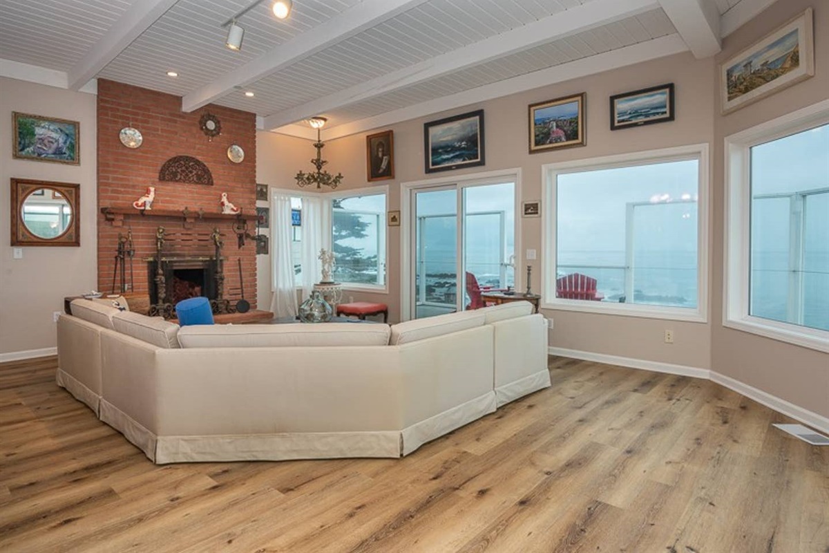 (082) The Blue Doors Furnished Monthly Beachside Rentals Inc.