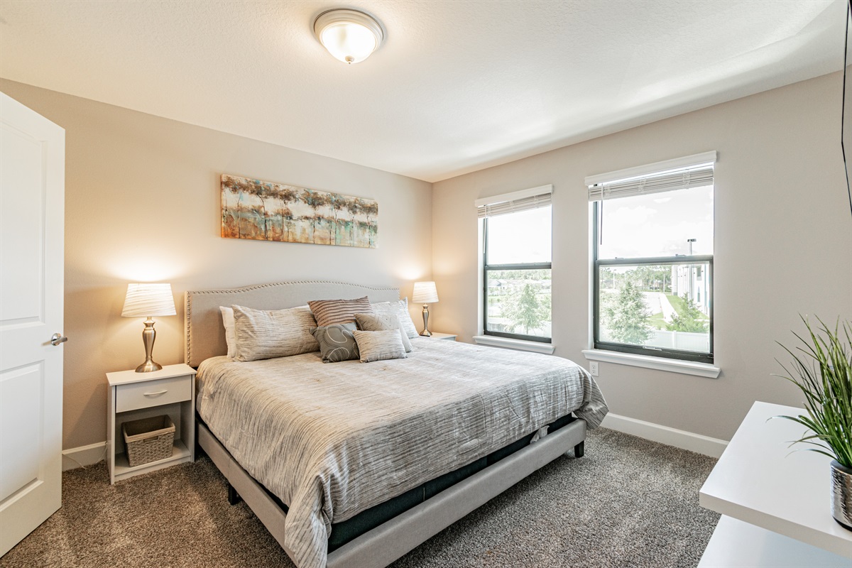 BRAND NEW Cozy Townhouse - Vacation Homes 4U