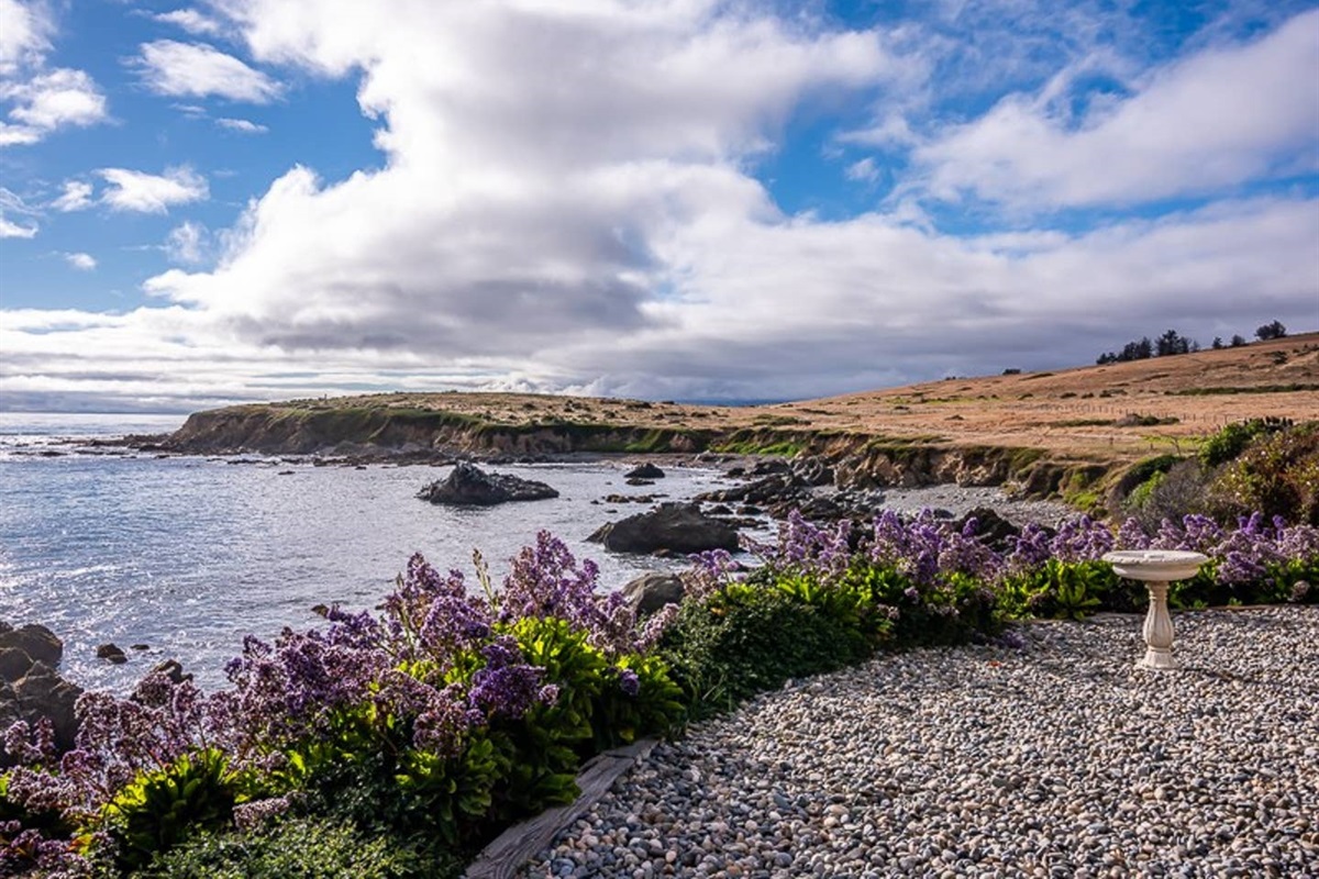 (082) The Blue Doors Furnished Monthly Beachside Rentals Inc.